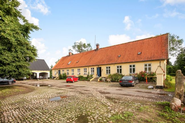 Hesselballevej 42+44
